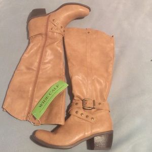 Ladies boots size 8.5m