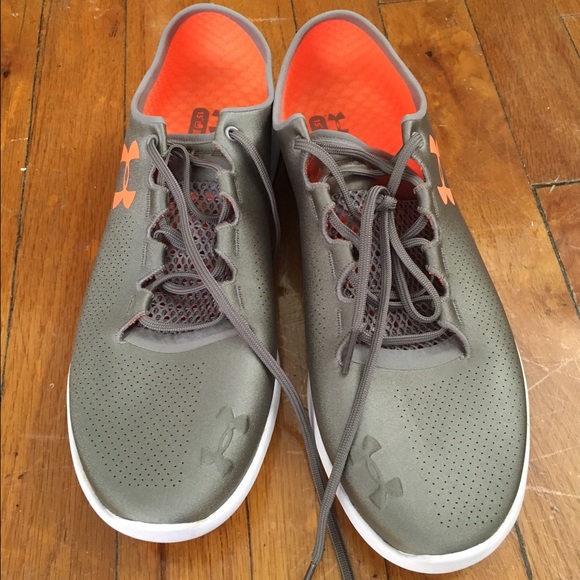 Under Armour silver studiolux size 10 (US/W)