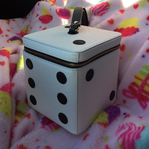 🎲🎲 Kate Spade Sparkle Dice Wristlet! 🎲🎲