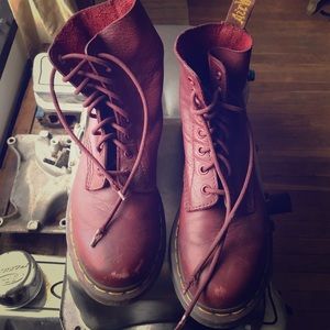 Dr Martens Pascal Virginia cherry boots