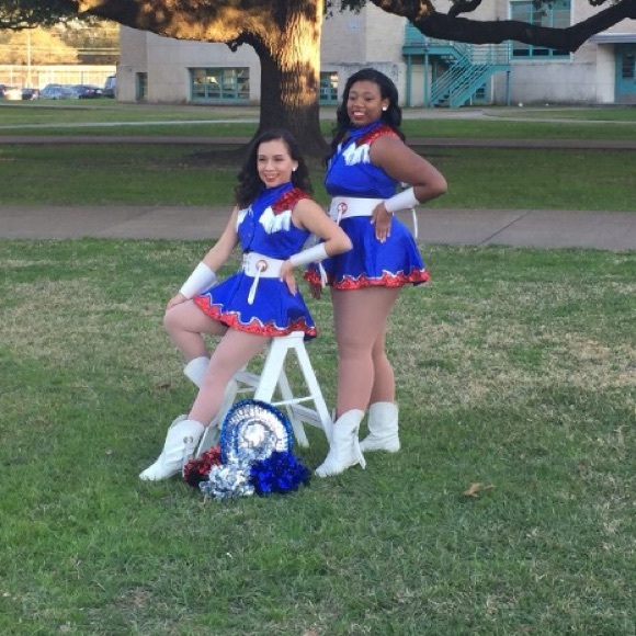 Meet your Posher, Alex - Picture 3 of 4