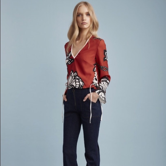 FINDERS | Poppy Floral V-Neck Blouse Top - Picture 3 of 3