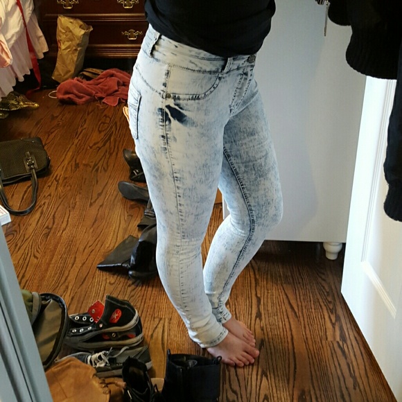 High Waisted Acid Wash Jeans