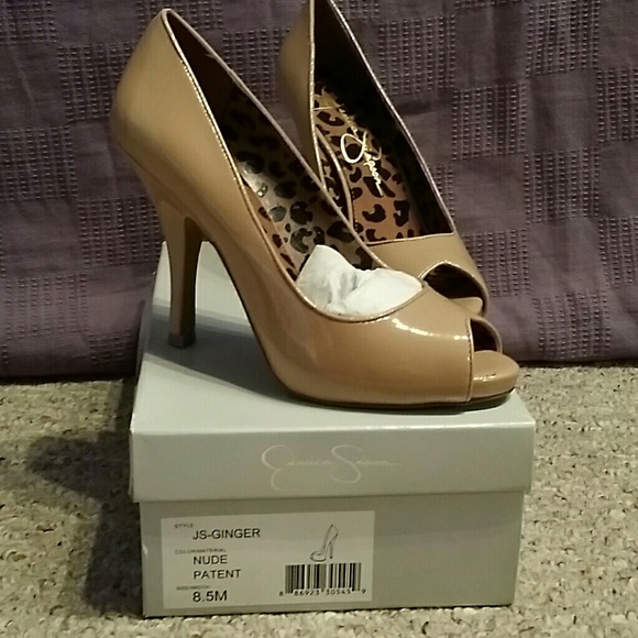Jessica Simpson Nude pumps 1 HR SALE $ 2.99 SHIP