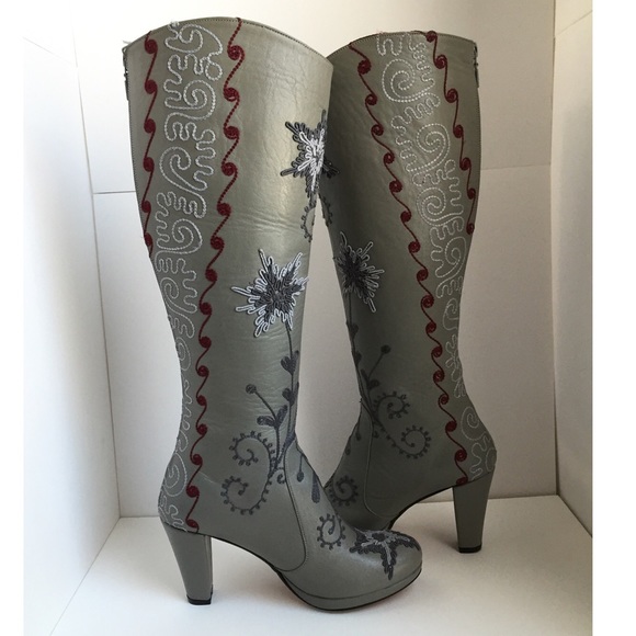 HANDMADE EMBROIDERED BOOTS FROM TURKEY - Picture 2 of 4
