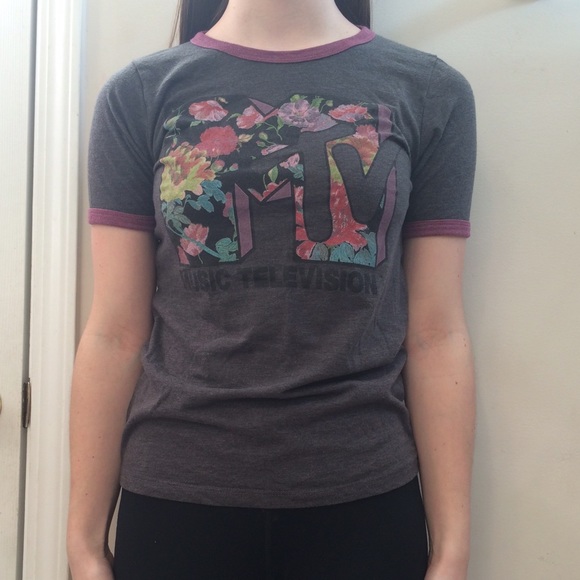 Gray 'MTV Music Television' tee