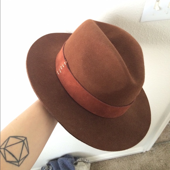 Altamont hat