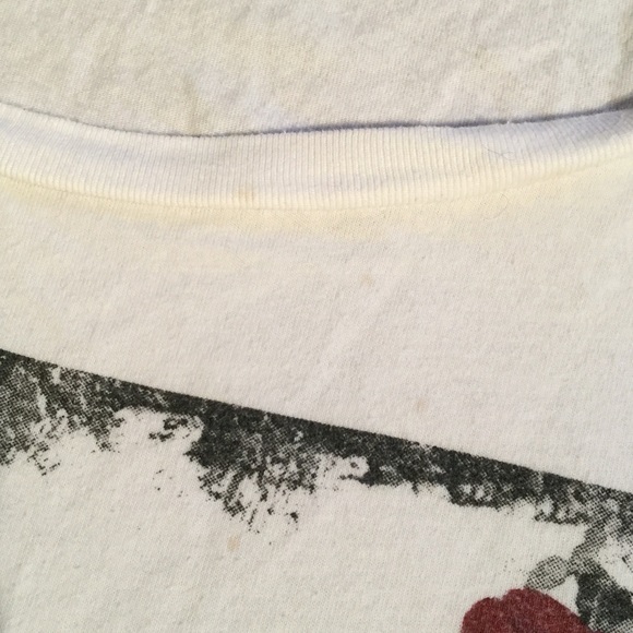 Skull and Rose's Tee - Picture 4 of 4