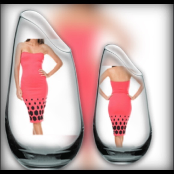 🎀HOST PICK🎀 CORAL STRAPLESS DRESS - Picture 1 of 4