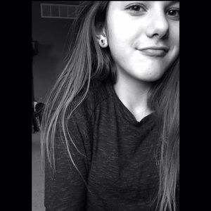 Meet your Posher, Layla