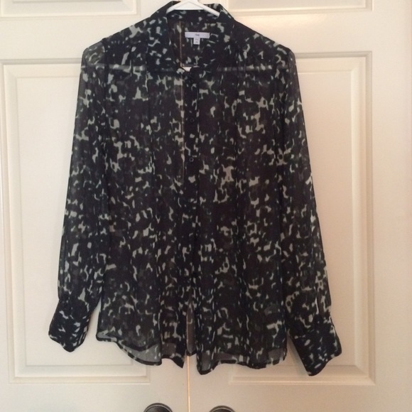 Gap Silk Patterned Button Down - image 1