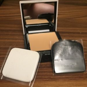 Benefit Hello Flawless Foundation in Honey