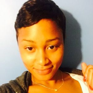 Meet your Posher, Lynnee