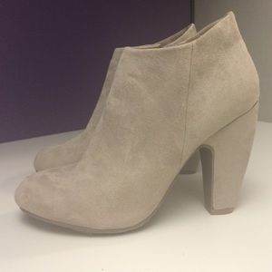 NEW Gray Mossimo Faux Suede Booties