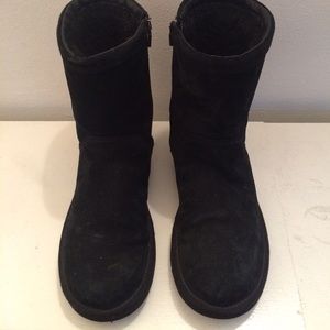 Black Suede Pierce Uggs.