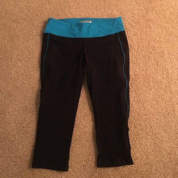 Forever21 Cropped Workout Legging