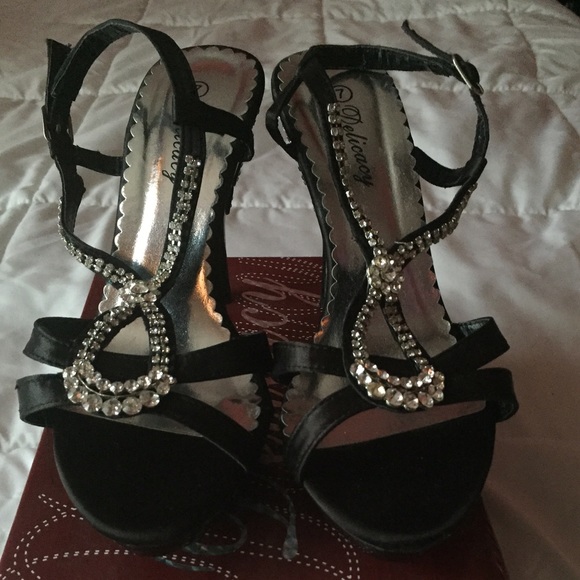 Delicacy Black Rhinestone Heels