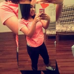 Meet your Posher, Yadira