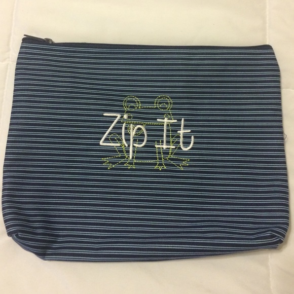 NEW! Thirty one zipper pouch