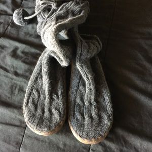Victoria secret pink grey slippers boots