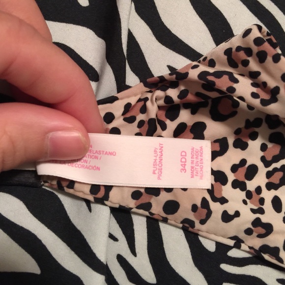 Victoria Secret Bra - Picture 3 of 4