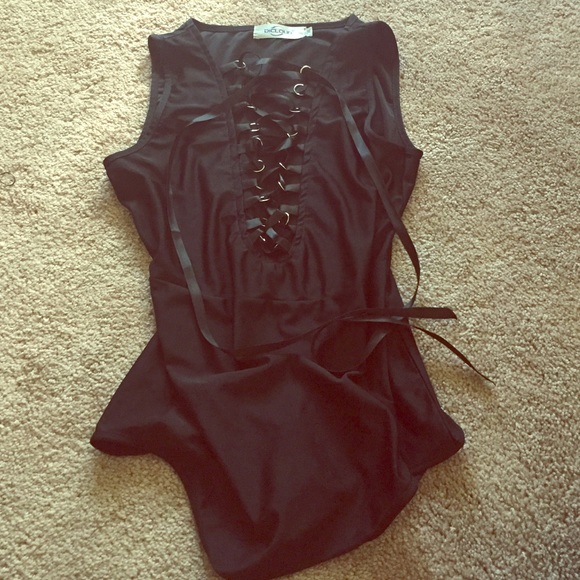 NWOT Sleeveless Lace Up Bodysuit