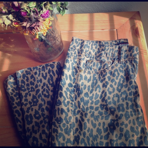 Low rise leopard pants