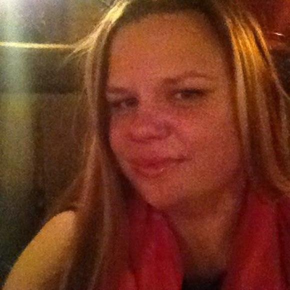 Meet your Posher, Amanda - Picture 1 of 1