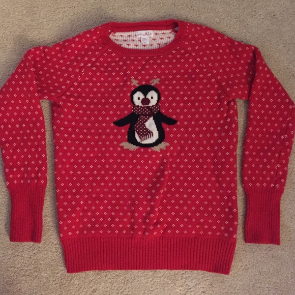 Super cute winter sweater!🐧