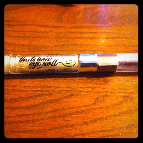 Hard Candy "that's how I roll" eye powder & pencil