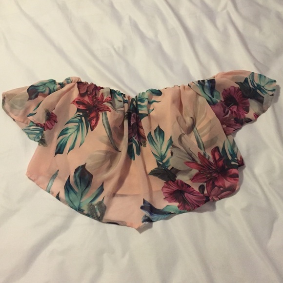 Guess Crop Top