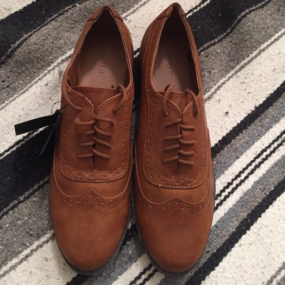 BRAND NEW OXFORDS