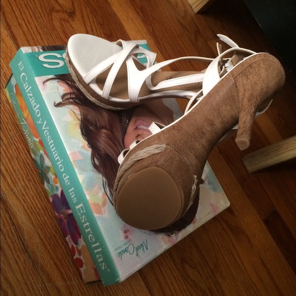 White strapped heels - Picture 3 of 3