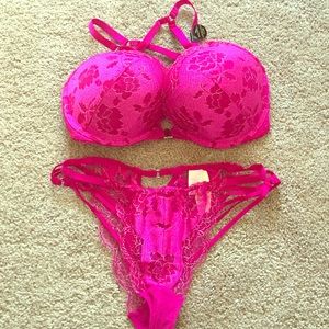 💖SALE💖BNWT Strappy VS Bra Set 34D/M