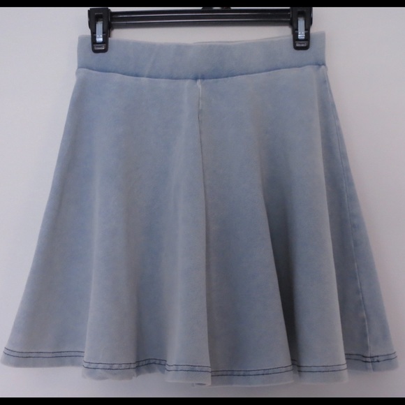 *NEVER WORN WITH TAGS* Topshop Skater Skirt