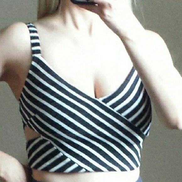 Large left! Striped bralette /crop top - Picture 4 of 4