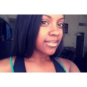 Meet your Posher, Alicia