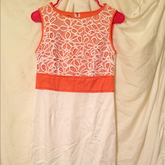 Roz & Ali orange and white dress