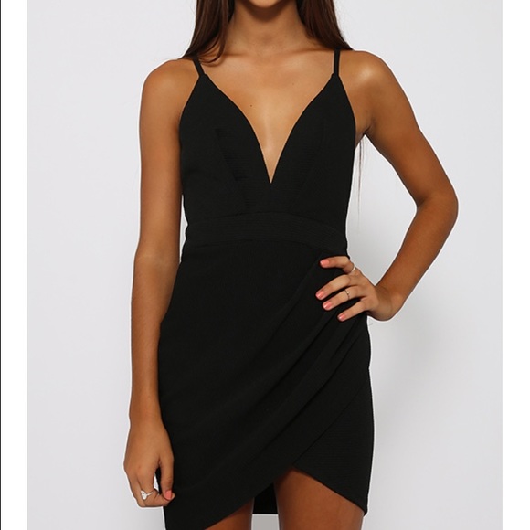 Black bodycon dress
