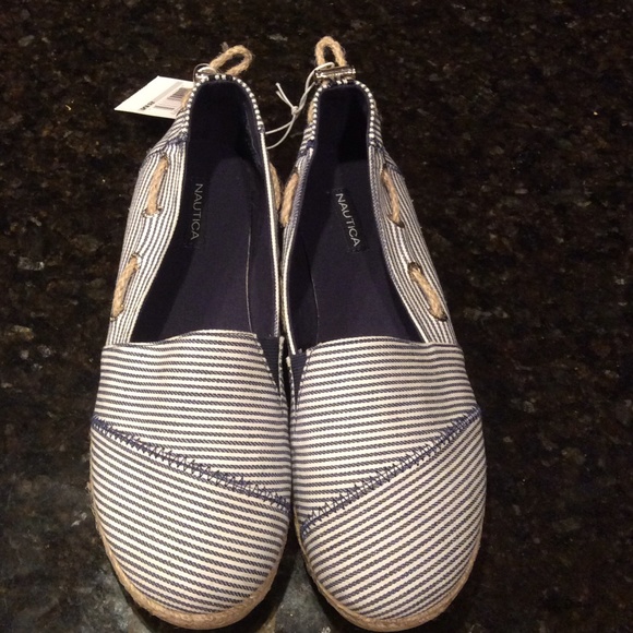 BNWT Nautica slip ons