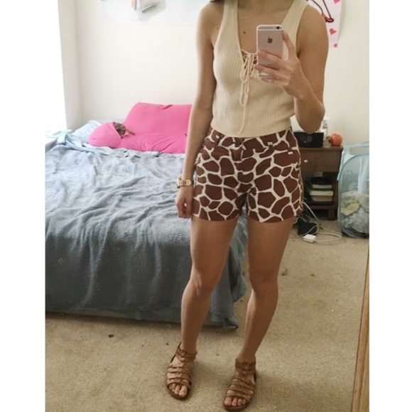 gap giraffe shorts