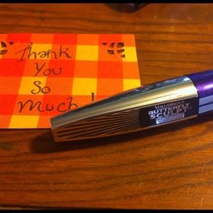 L'oréal "Voluminous Butterfly Sculpt" Mascara.