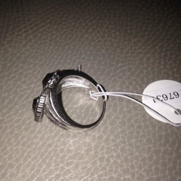 🎉HP🎉NWT crystal and hematite statement ring - Picture 3 of 4