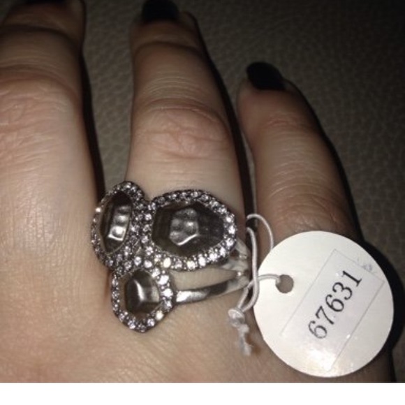 🎉HP🎉NWT crystal and hematite statement ring - Picture 4 of 4