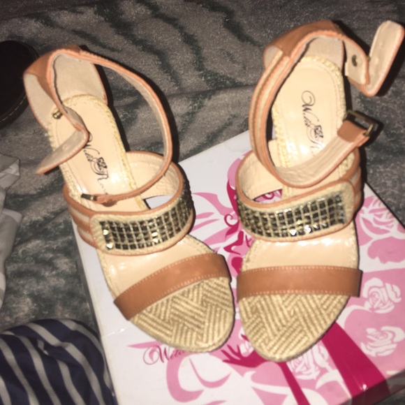 High heels - Picture 2 of 4