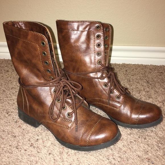 Combat Boots, SIZE 7