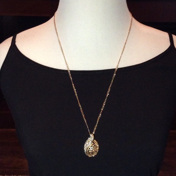 ❣❣Gorgeous intricate pendant necklace