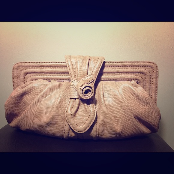 BCBG blush leather clutch👛