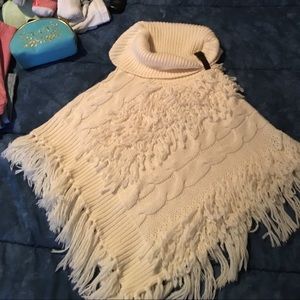 Jess Simpson poncho