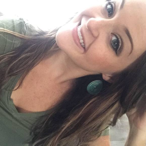 Meet your Posher, Donna - Picture 1 of 1